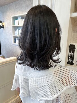 福山ラベンダーグレージュ外ハネレイヤーミディ20代30代パーマ