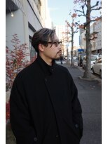 エディ(Edy)&nbsp;メンズホワイトシルバーニュアンスパーマ外国人風眉毛カット岡山