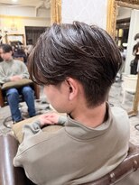 ヘアーアトリエ ラフェル(hair atelier Rafel) “色気センターパート”