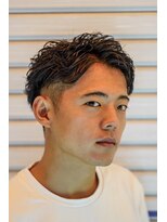 トラスト ザ バーバー 東京駅日本橋店(TRUST the Barber)&nbsp;ショートフェザー/ツーブロックスタイル
