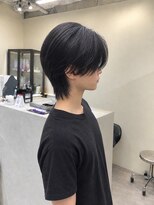 ユニ 江坂(Uni.)&nbsp;センターパートウルフ　曲がる縮毛矯正　メンズ縮毛矯正