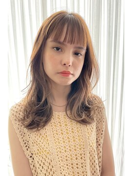 マグノリア オモテサンドウ(MAGNOLiA Omotesando) ぷつっと前髪の可愛いナチュラルミディアム・・・HINATA