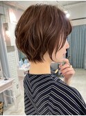 大人美人ショートボブマロンベージュハイライトイルミナカラー