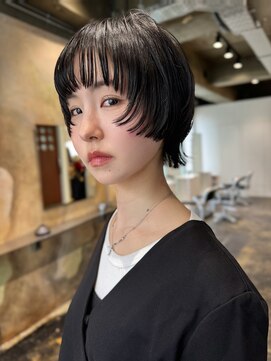 バイブ(Vibe) ライン感がデザインポイントのショートカット