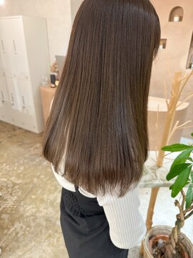 ユッカ 梅田(YUCCA) 【 YUCCA 】大人可愛いオリーブベージュ/透明感カラー