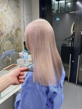 ブリーチの常識が変わる。枝毛・切れ毛を98%削減する「ケアブリーチ」で驚きの艶髪[ダブルカラー/ブリーチ]