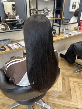 アルター(aL ter) ダークアッシュ/ミディアムレイヤーカット/鎌取店/市川いづみ