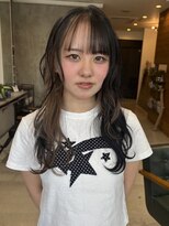 イル(ill)&nbsp;デザインカラー ミルクティーベージュ ロング レイヤー 大須