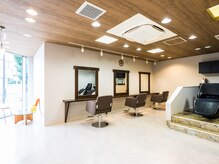 みかんの雰囲気（ゆとりのある広々とした店内です◎）