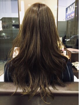 アーク シエル(Ark Ciel) ラフウェーブニュアンスレイヤーパーマ×ツヤ髪ダークアッシュ