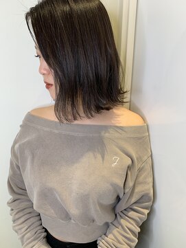 ジアン(GIEN) 切りっぱなしbob ダークグレージュ イルミナ