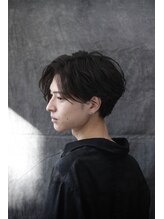 センターパート × 耳掛け × リバースパーマ × ニュアンスパーマ × 縮毛矯正 × ストレートパーマ