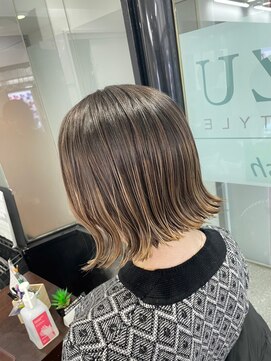 アイズ 本厚木(AIZU) ミルクティーベージュ