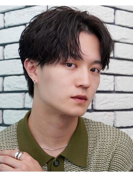 オーシャントーキョーハラジュク(OCEAN TOKYO harajuku) 韓国ヘアカルマパーマコンマバングセンターパート黒髪ウルフ