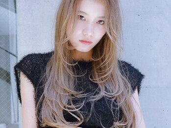 シア(sia)の写真/【心斎橋/南船場】トレンドは韓国風☆レイヤーカットやヨシンモリ×デザインカラーで褒められヘアに◎