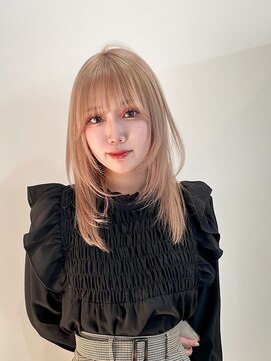 サクラ オモテサンドウ(SAKURA) ホワイトベージュ×レイヤーカット/表参道