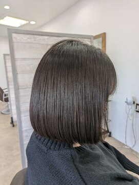 ラヴィリス バイ レム(Raviliss by rem) 艶ボブ