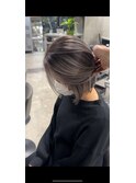 レイヤーボブハイライトブリーチレイヤーハイトーングレージュ