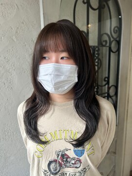 ウフアンビアンス(Oeuf.ambiance) ハッシュカット