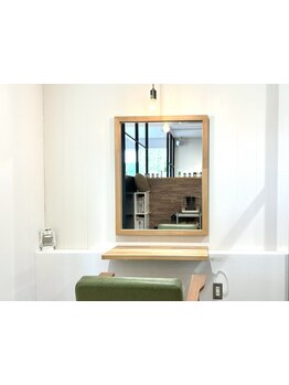 経験豊富なスタイリストが髪のお悩みを解決してくれる♪マンツーマン施術であなたに似合うスタイルをご提案