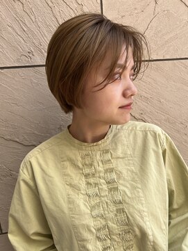 ミラバイケンジ 藤沢(Mira by KENJE) 広がる髪を抑える丸みショート/30代/40代/50代[藤沢/ショート]