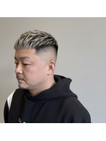 ウィスカーズ(Whiskers)&nbsp;ハイトーン×クロップスタイル