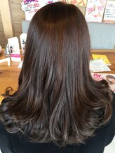 サロンドポプリ 志都美(salon de poupuri) 艶感たっぷり大人ミディ♪