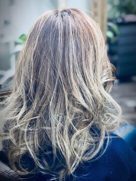 クラウドナイン(CLOUD Nine) 外国人風ミルクティーアッシュベージュ