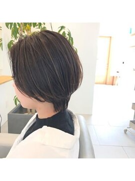 プリュム(Plume) ショート、ハイライト