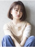 シースルーバングの内に入るボブヘア / ロミー本厚木