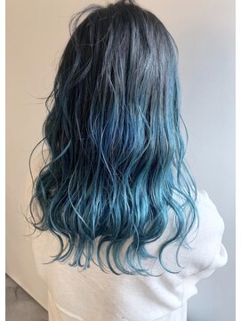 エル セルカ 高田馬場(el CERCA) 外国人風バレイヤージュ×ブルーグラデーションカラー