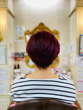 美容室 ティンカーベル ショートヘア