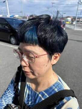 コジック ヘアアンドアイ(Cogic hair & eye) 40代50代黒髪ナチュラルショートブルーポイントカラー