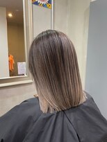 ヘアプレイスソル (HAIR PLACE SoL)&nbsp;ハイトーンカラー/切りっぱなしミディアム