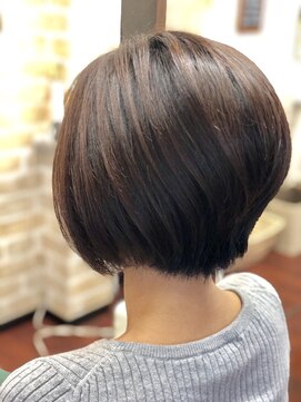 ナチュラルピー 東向日店(Natural P) 前下がり大人ショート