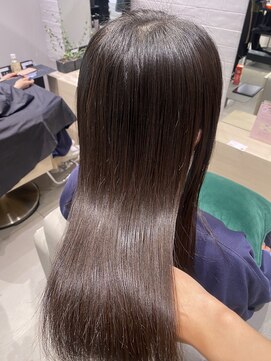 ステア ケース(stair case) うる艶縮毛矯正ストレートパーマ髪質改善トリートメント