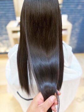 ヴィヴァーチェイルソーレ(VIVACE ilsole) 20代30代40代大人可愛い髪質改善カラーダークブラウン透明感