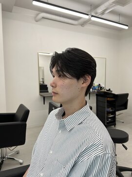 ステージ(STAGE) ダウンパーマ　ニュアンスパーマ　センターパート