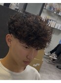 スペインカール　ツイストスパイラル眉カットメンズパーマ