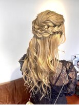 ウミカ(umica)&nbsp;ハーフアップアレンジ