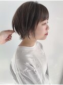 大人かわいい丸み外ハネショートウルフ 耳掛け