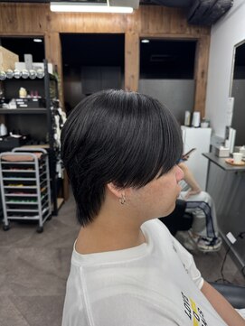 コア 新宿(CORE) ラウンドマッシュ