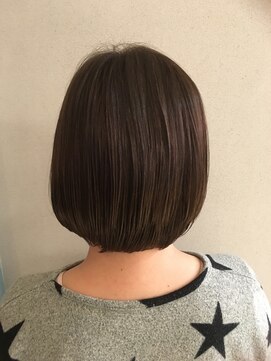 ロンド 銀座(Lond) 頭の形がきれいに見えるボブ 担当 伊原