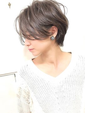 ランプ ヘアー(lamp hair) 【lamp池袋オザキ】前髪長めハンサムショート/THORWモノトーン