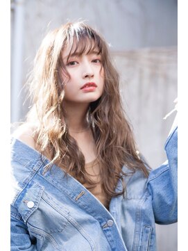 エイミー(Aimee) Aimeeシースルーバング×プラチナベージュ