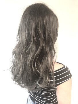 リー ヴィータ 上新庄(Lee Vita) 【Lee Vita】イルミナグレー【エッジショートくびれセミディ