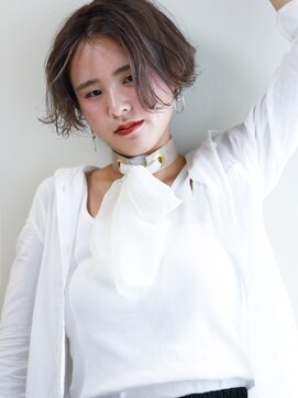 カテナ(CATENA) ベージュショートボブ