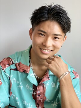 ルアナ(Luana) 刈り上げツーブロックジェットモヒカン短髪スパイラルパーマ