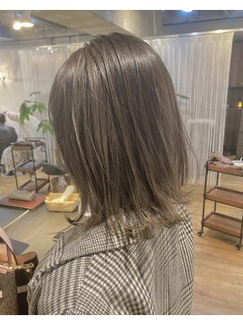 スチャステニィーバイルミ 日ノ出町店(Stastny by Lumi) 大人可愛い20代30代40代艶髪スタイル