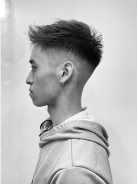 ブラウンズ(BROWNS) mid fade cut